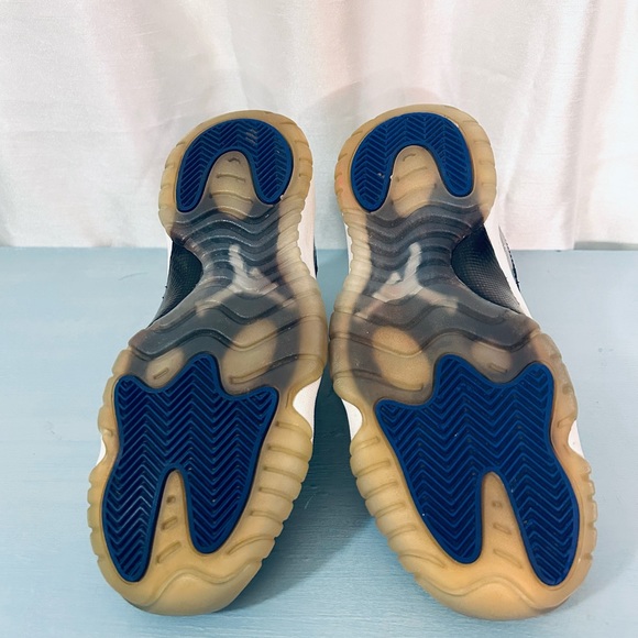 Nike Air Jordan 11 Retro Space Jam size 6 Youth - Picture 2 of 11